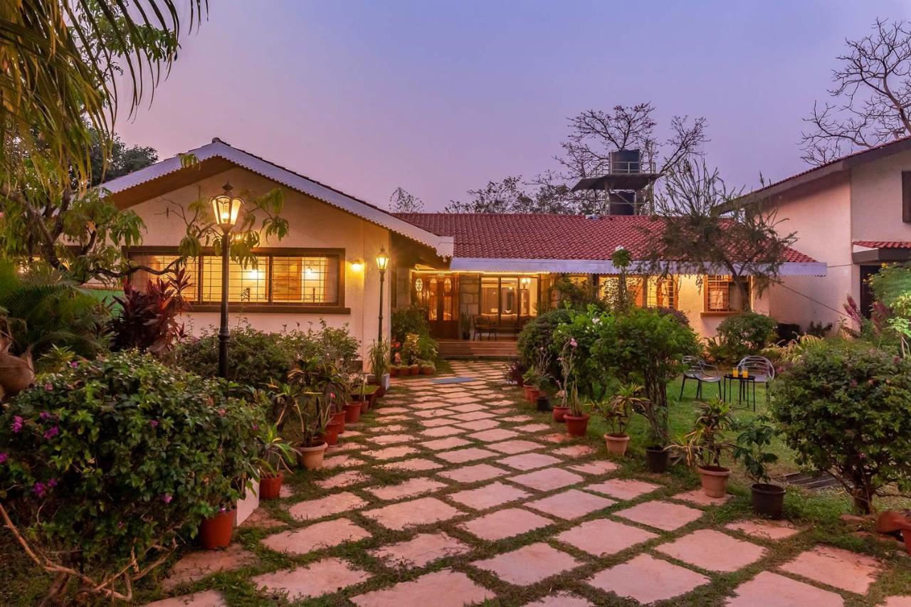 Stayvista'S Casa Palmera - Pet-Friendly Villa With Pool, Garden With Gazebo, And Indoor & Outdoor Games Alībāg Eksteriør bilde